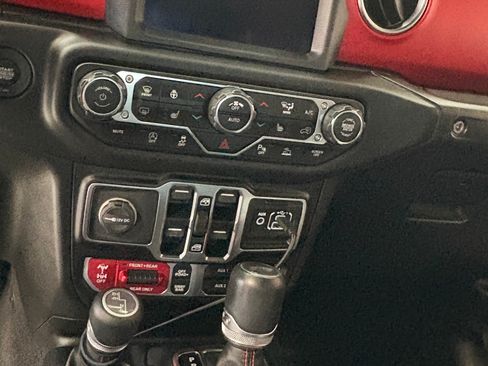 Used 2021 Jeep Wrangler Unlimited Rubicon image 16