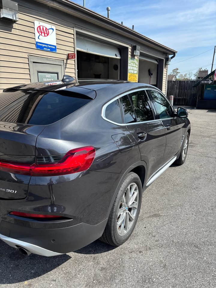 Used 2019 BMW X4 xDrive30i AWD/4WD image 8