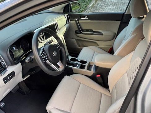 Used 2022 Kia Sportage LX w/ LX AWD Value Edition Package image 11