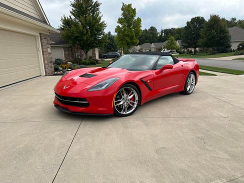 Used 2019 Chevrolet Corvette Stingray Convertible Z51 2LT RWD image 2