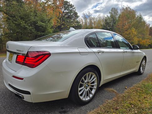 Used 2015 BMW 750i xDrive w/ M Sport Edition image 5