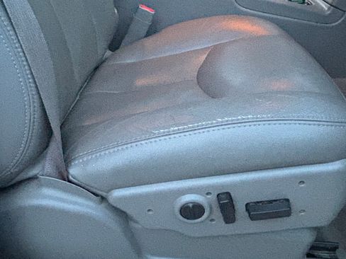 Used 2006 GMC Sierra 2500 W/T w/ Skid Plate Package image 21