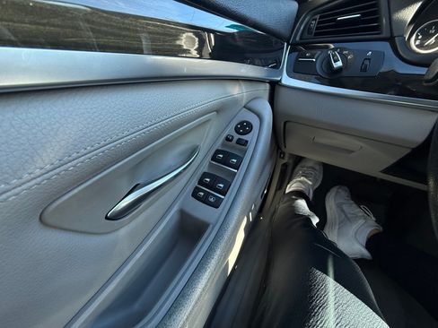 Used 2011 BMW 535i xDrive Sedan image 18