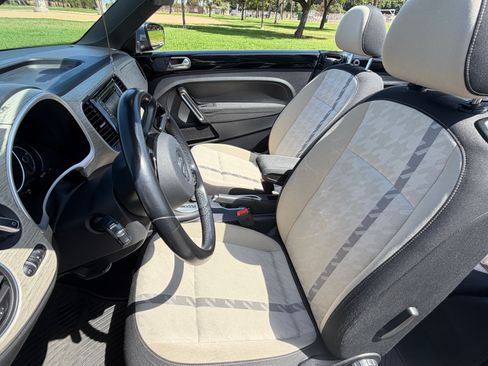 Used 2018 Volkswagen Beetle 2.0T Coast FWD image 8