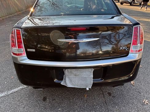 Used 2013 Chrysler 300 C w/ Beats Audio Group image 5