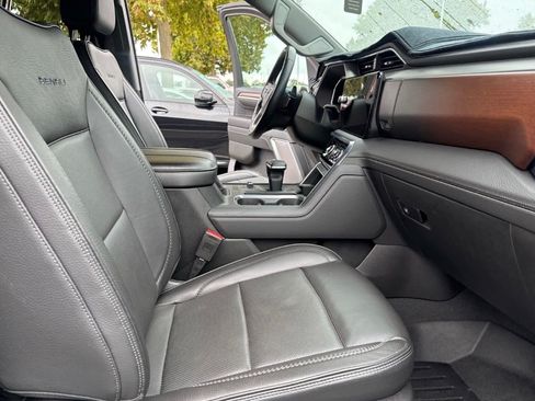 Used 2024 GMC Sierra 1500 Denali w/ Denali Reserve Package image 8