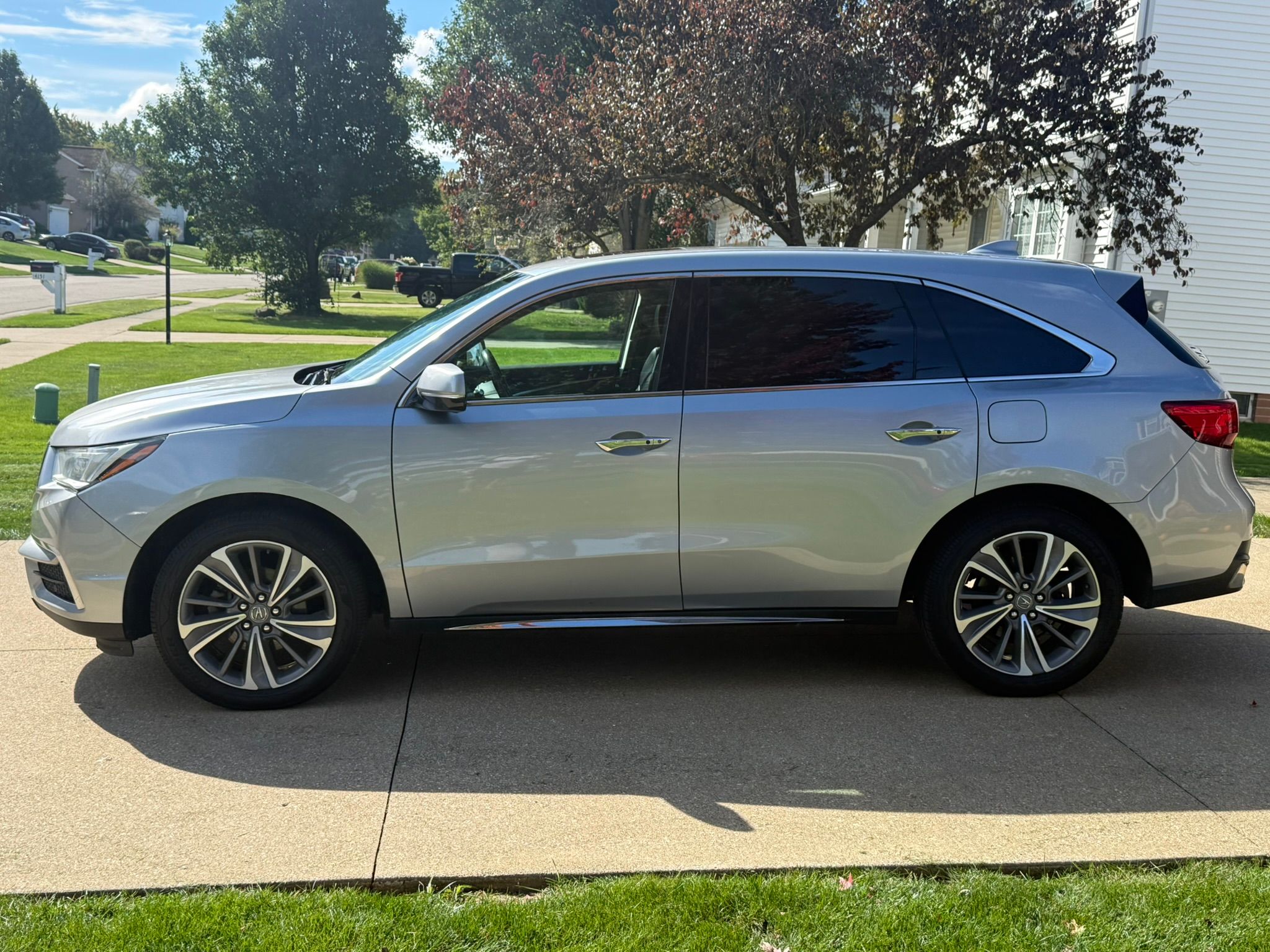 Used 2018 Acura MDX w/ Technology Package AWD/4WD image 5