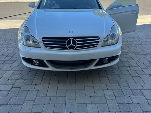 Used 2008 Mercedes-Benz CLS 550 image 5