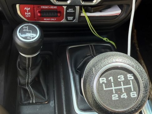 Used 2021 Jeep Wrangler Unlimited Rubicon image 15