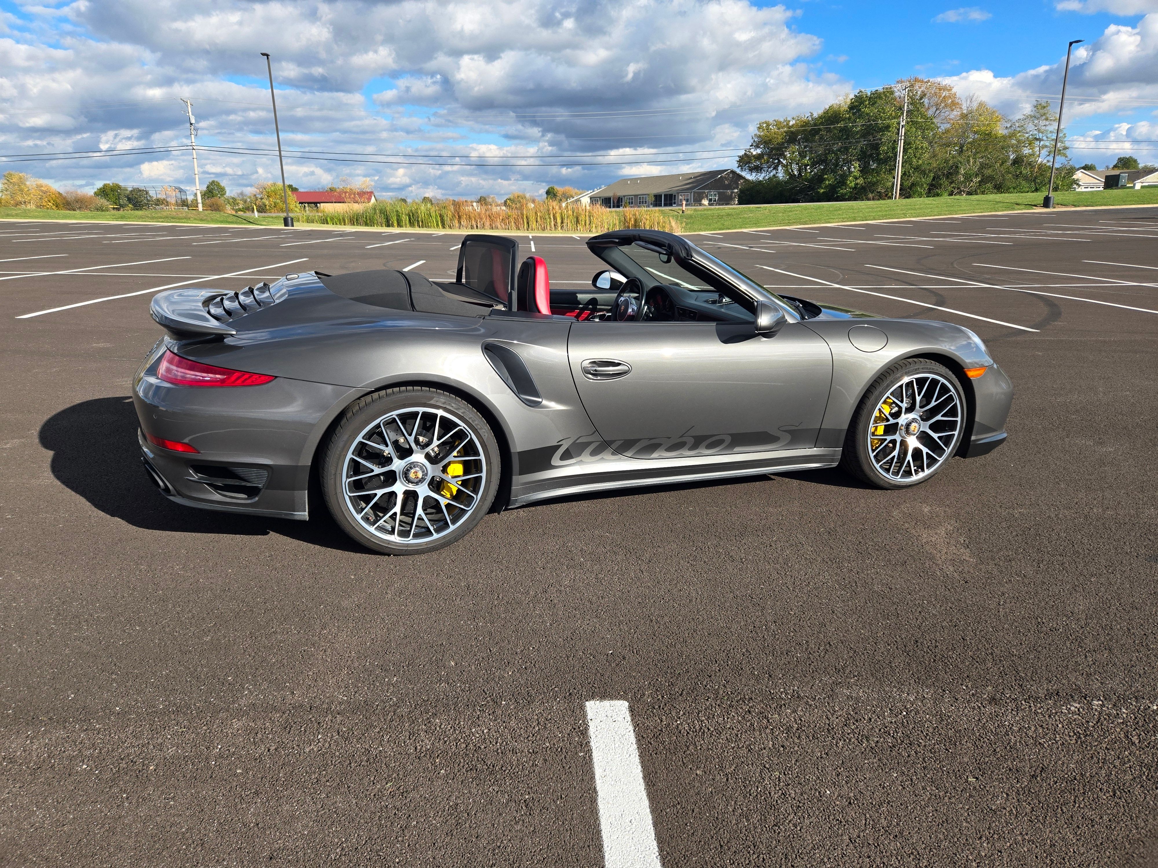 Used 2015 Porsche 911 Turbo S AWD/4WD image 4
