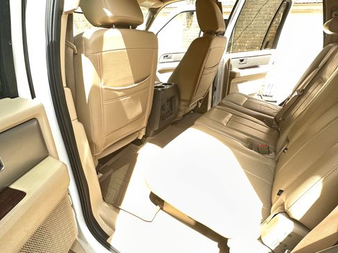 Used 2011 Ford Expedition XLT w/ 202A Rapid Spec Order Code image 12