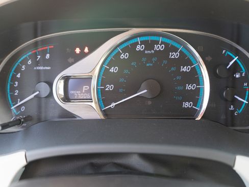 Used 2014 Toyota Sienna Limited image 14