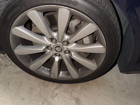 Used 2011 Jaguar XF Premium image 9