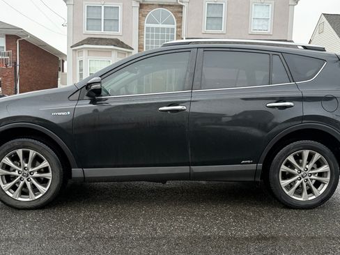 Used 2016 Toyota RAV4 Limited image 2