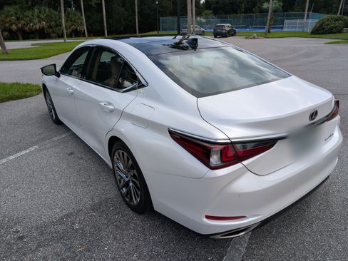Used 2025 Lexus ES 350 Ultra Luxury FWD image 6