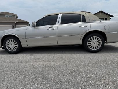 Used 2003 Lincoln Town Car Executive