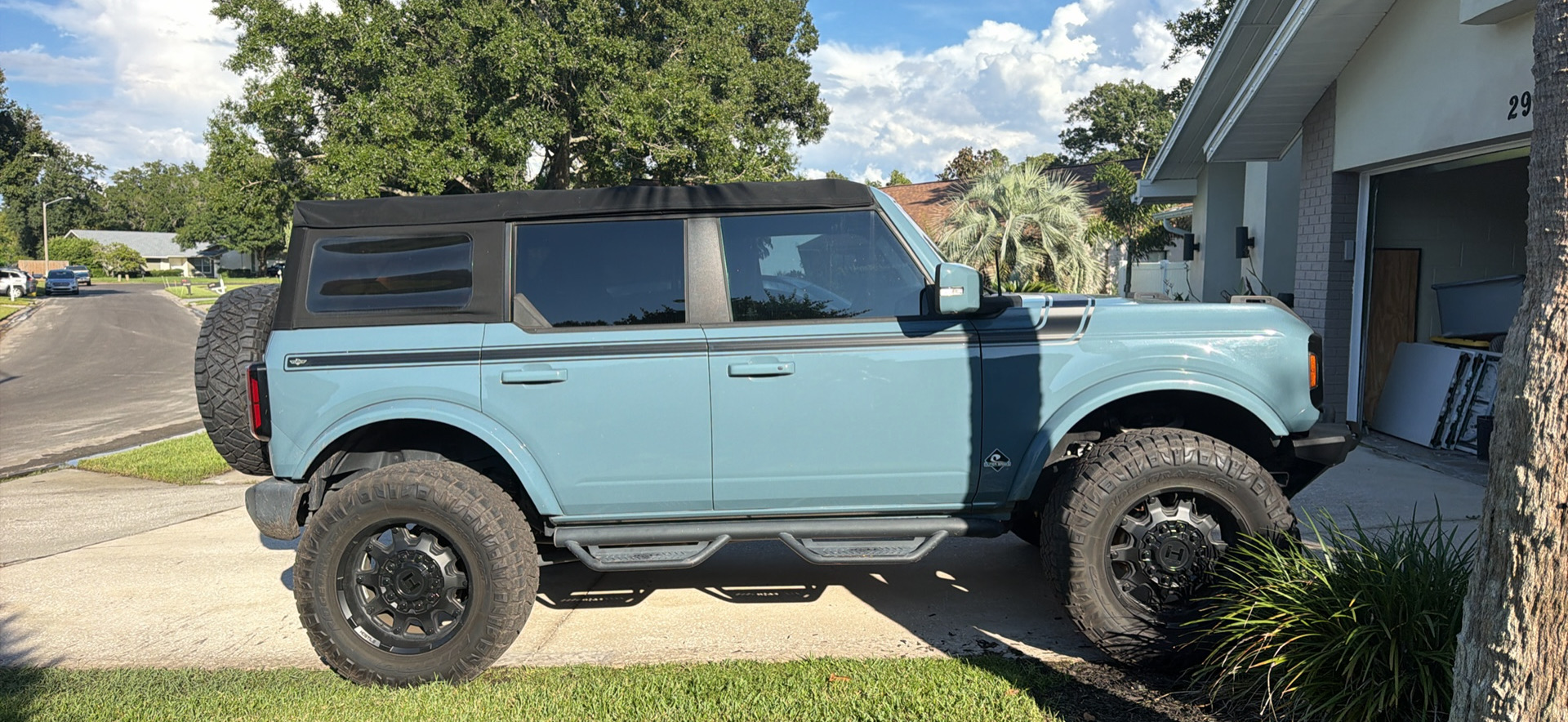 Used 2022 Ford Bronco Outer Banks AWD/4WD image 2