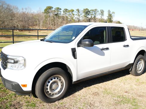 Used 2024 Ford Maverick XL image 11