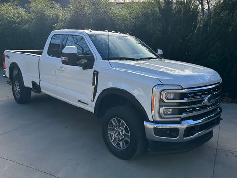 Used 2023 Ford F250 Lariat w/ FX4 Off-Road Package image 11