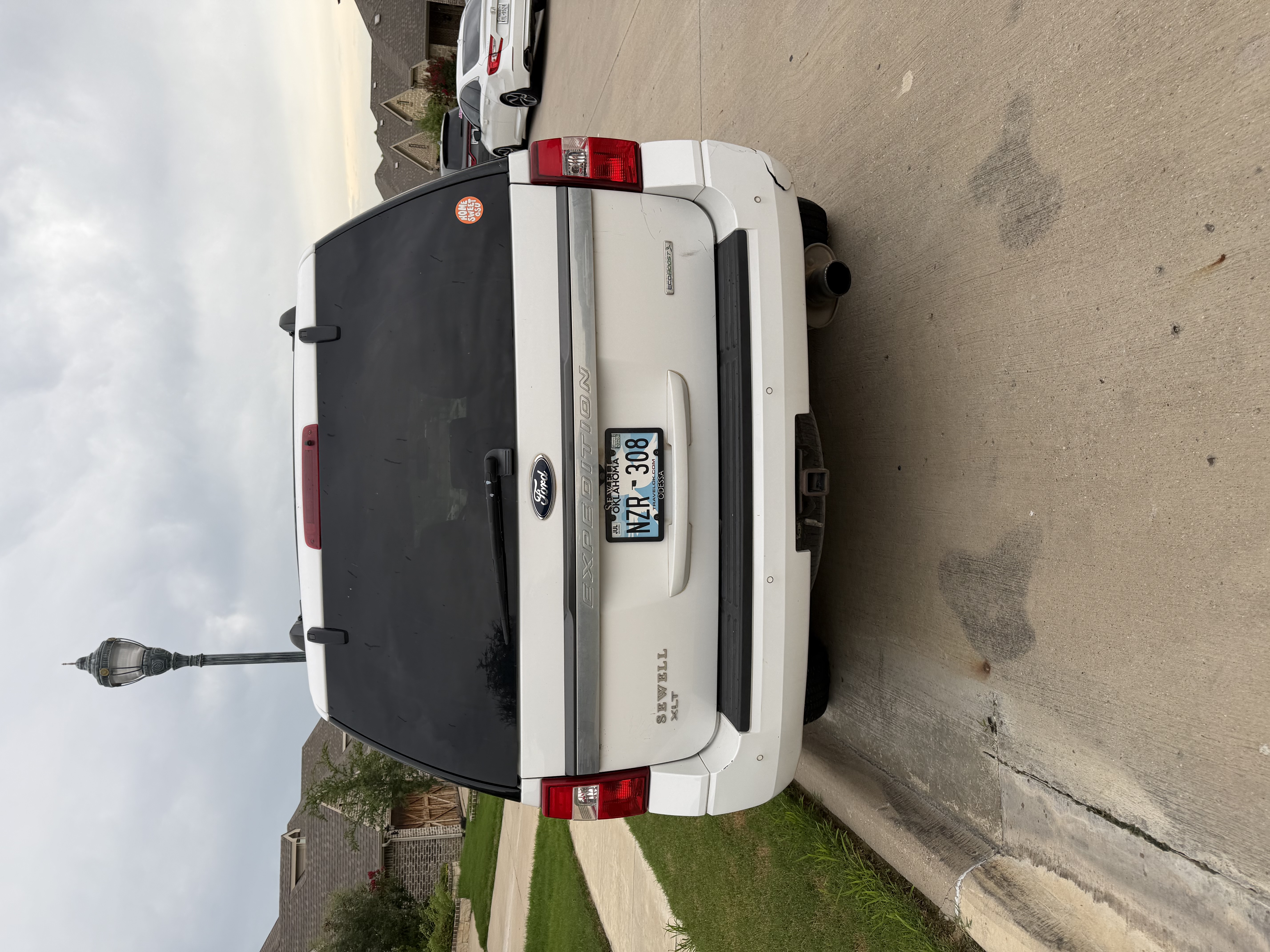 Used 2015 Ford Expedition XLT AWD/4WD image 9