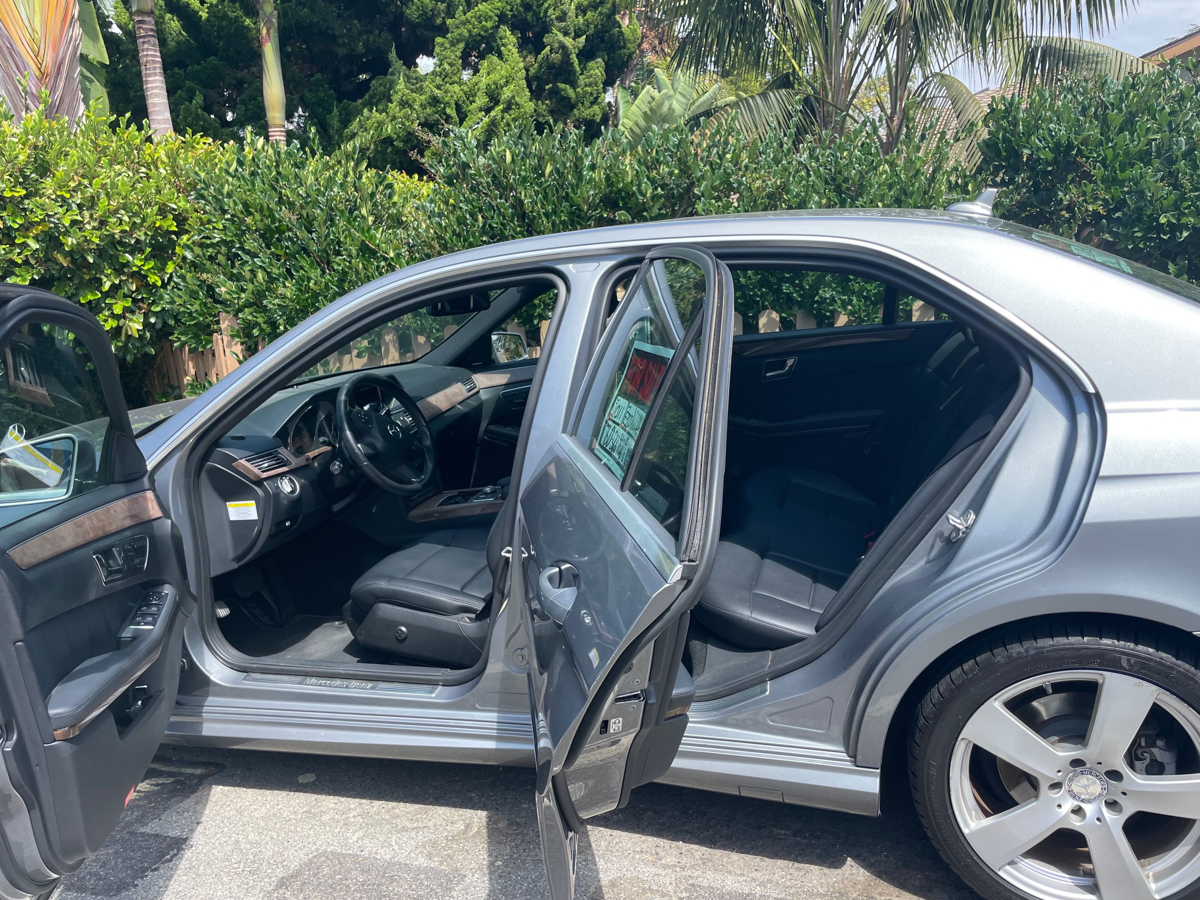 Used 2011 Mercedes-Benz E 350 Sedan image 2