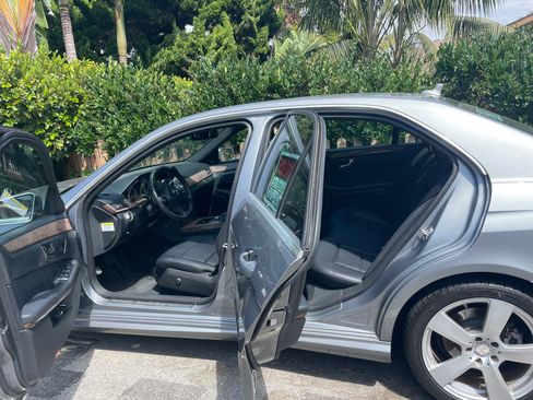 Used 2011 Mercedes-Benz E 350 Sedan image 2
