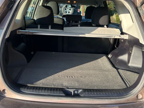 Used 2015 Toyota Prius V Three image 9