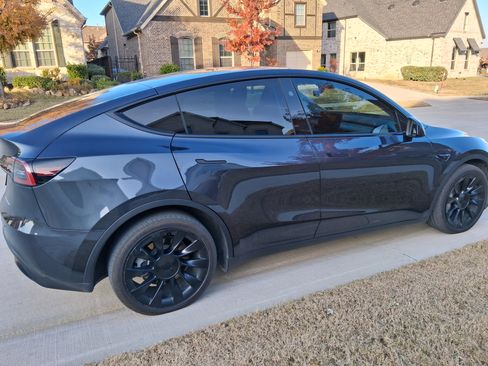 Used 2024 Tesla Model Y Long Range image 4