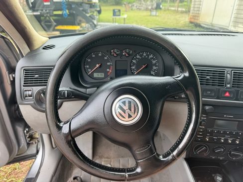 Used 2004 Volkswagen GTI VR6 FWD image 5