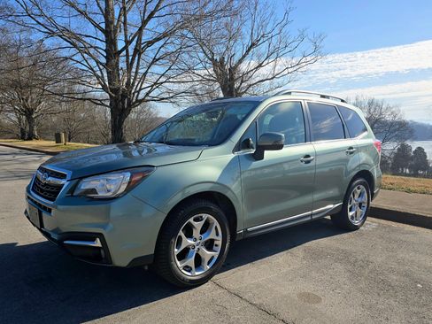 Used 2017 Subaru Forester 2.5i Touring image 1