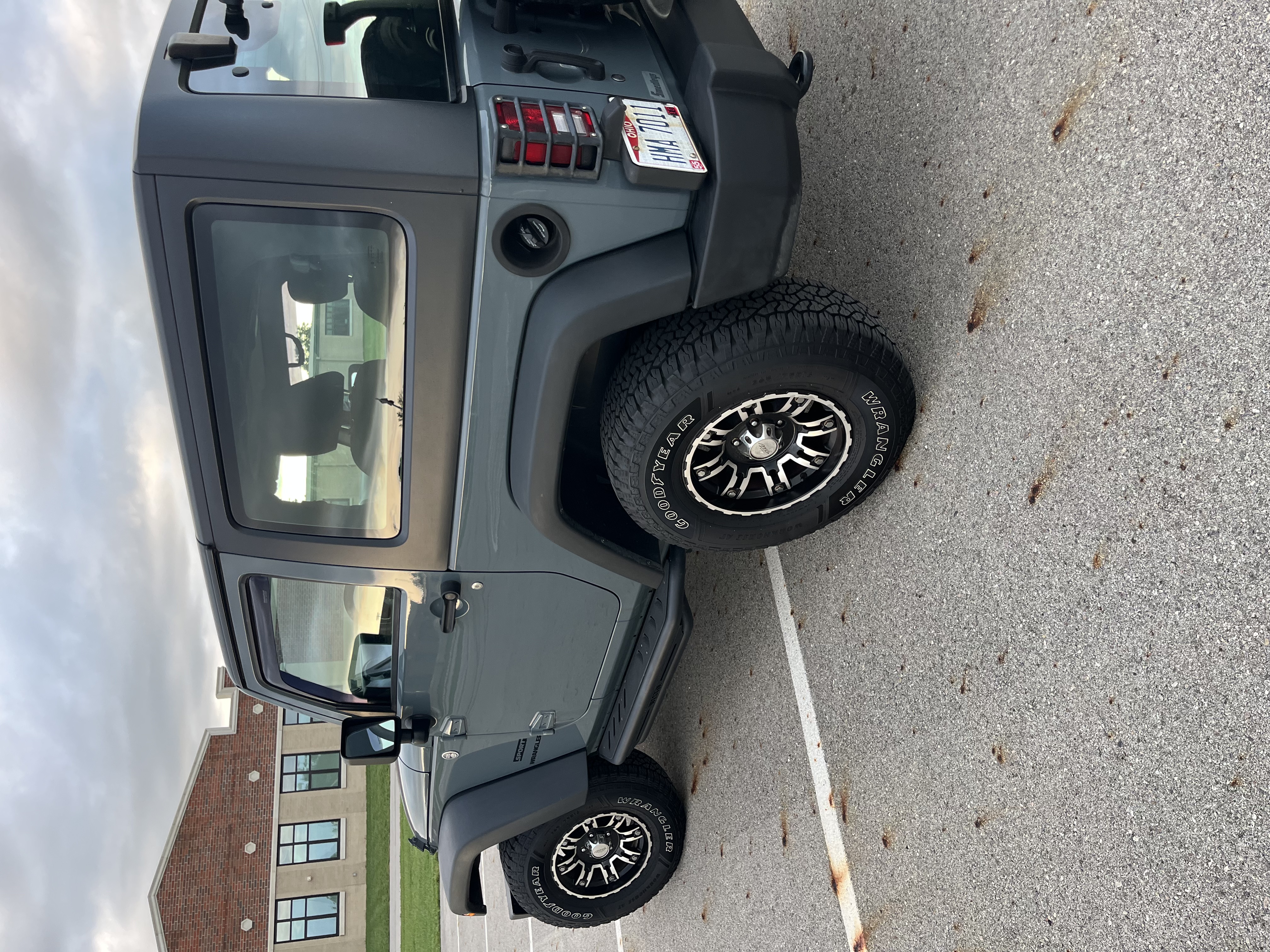 Used 2014 Jeep Wrangler Sport w/ Connectivity Group AWD/4WD image 4