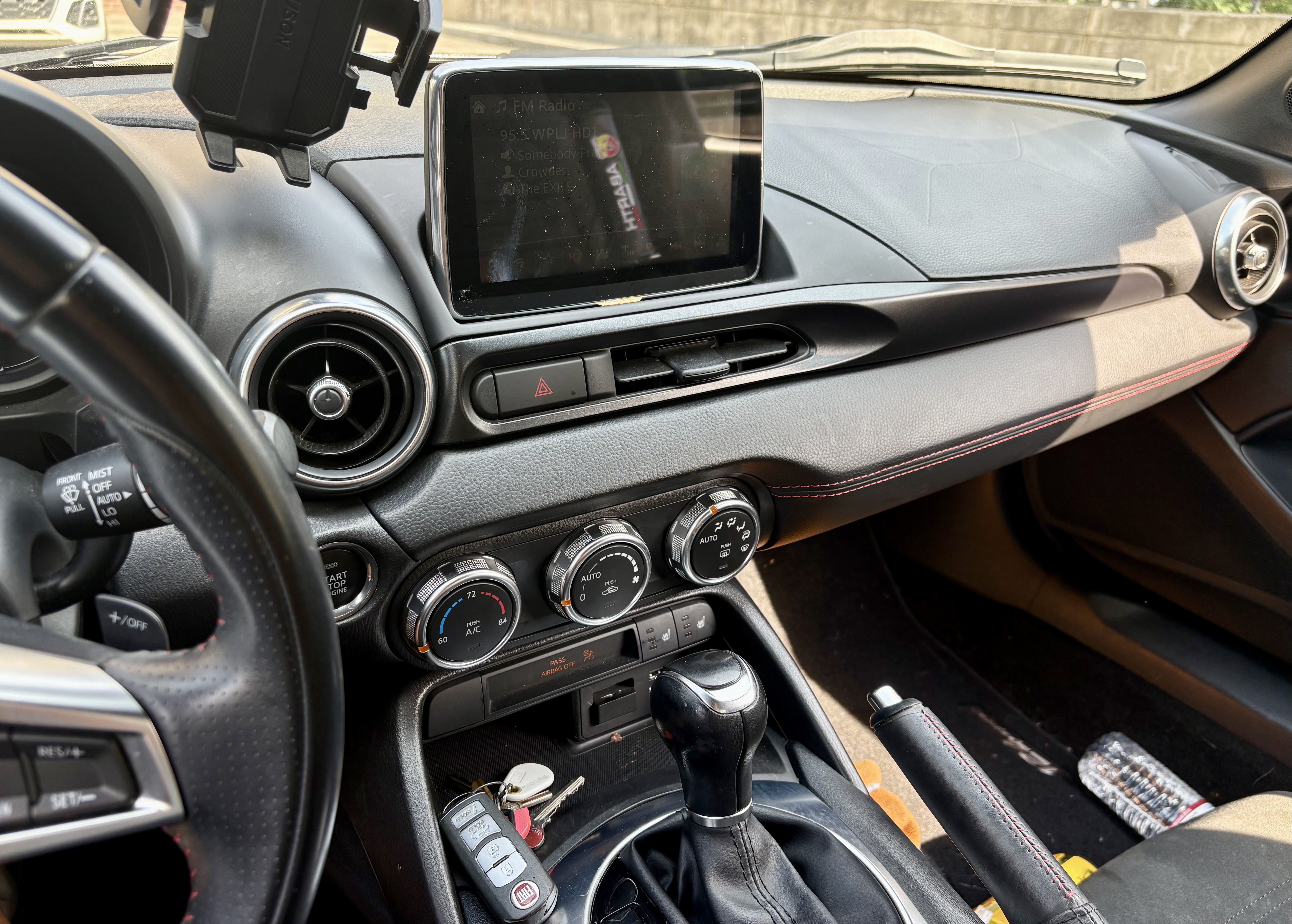 Used 2017 FIAT 124 Spider Abarth RWD image 16
