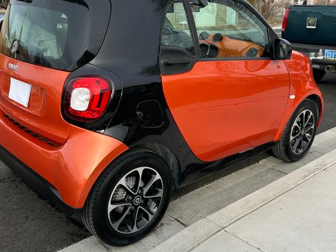 Used 2016 smart fortwo passion image 6