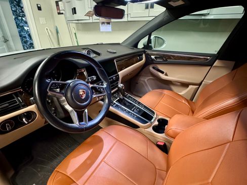 Used 2020 Porsche Macan image 9