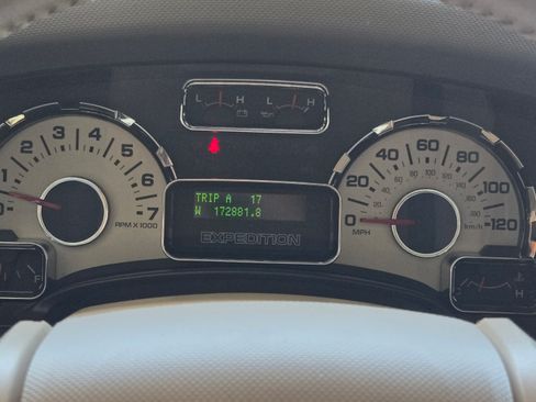 Used 2010 Ford Expedition Eddie Bauer image 6