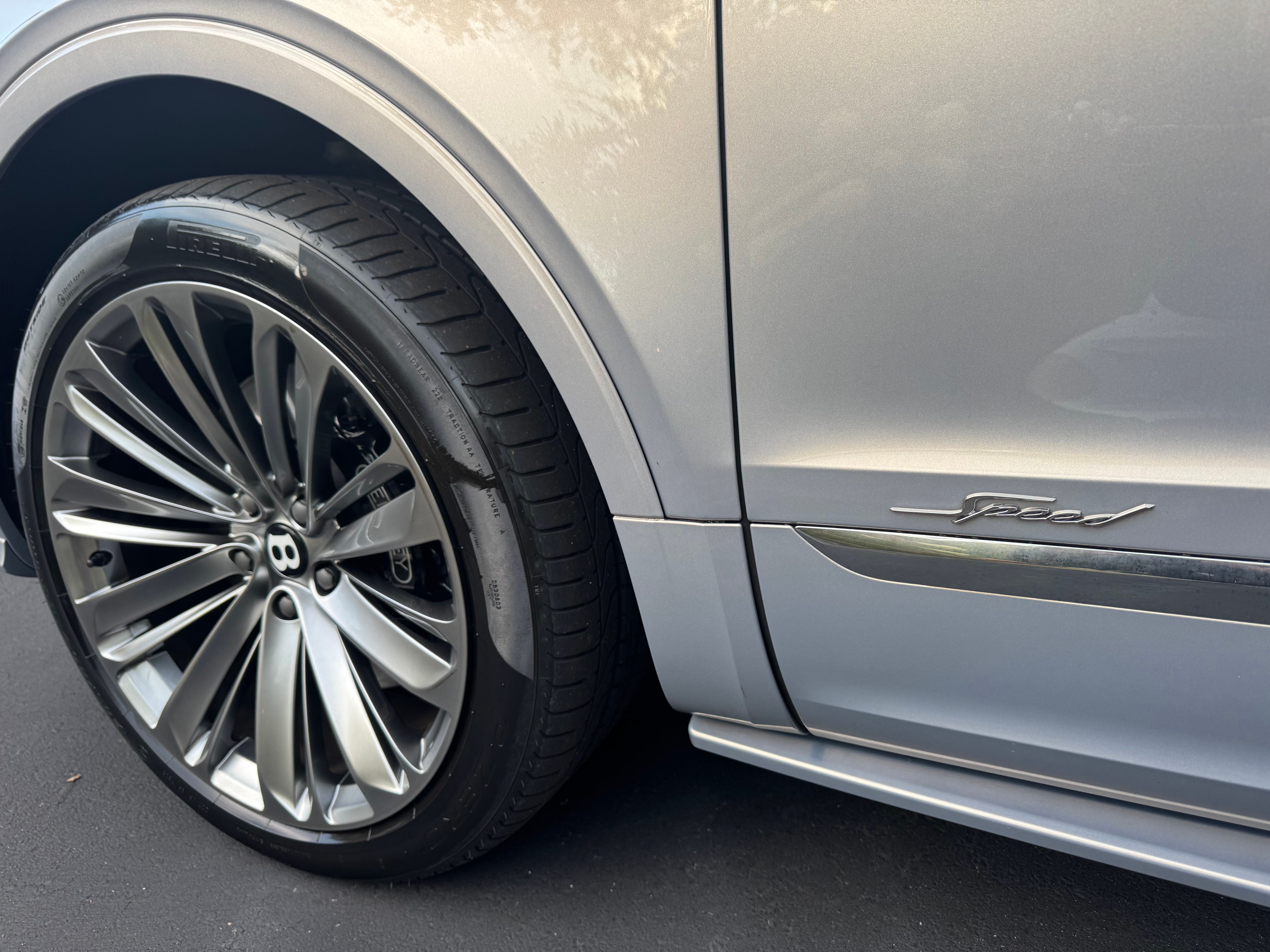 Used 2022 Bentley Bentayga Speed AWD/4WD image 27