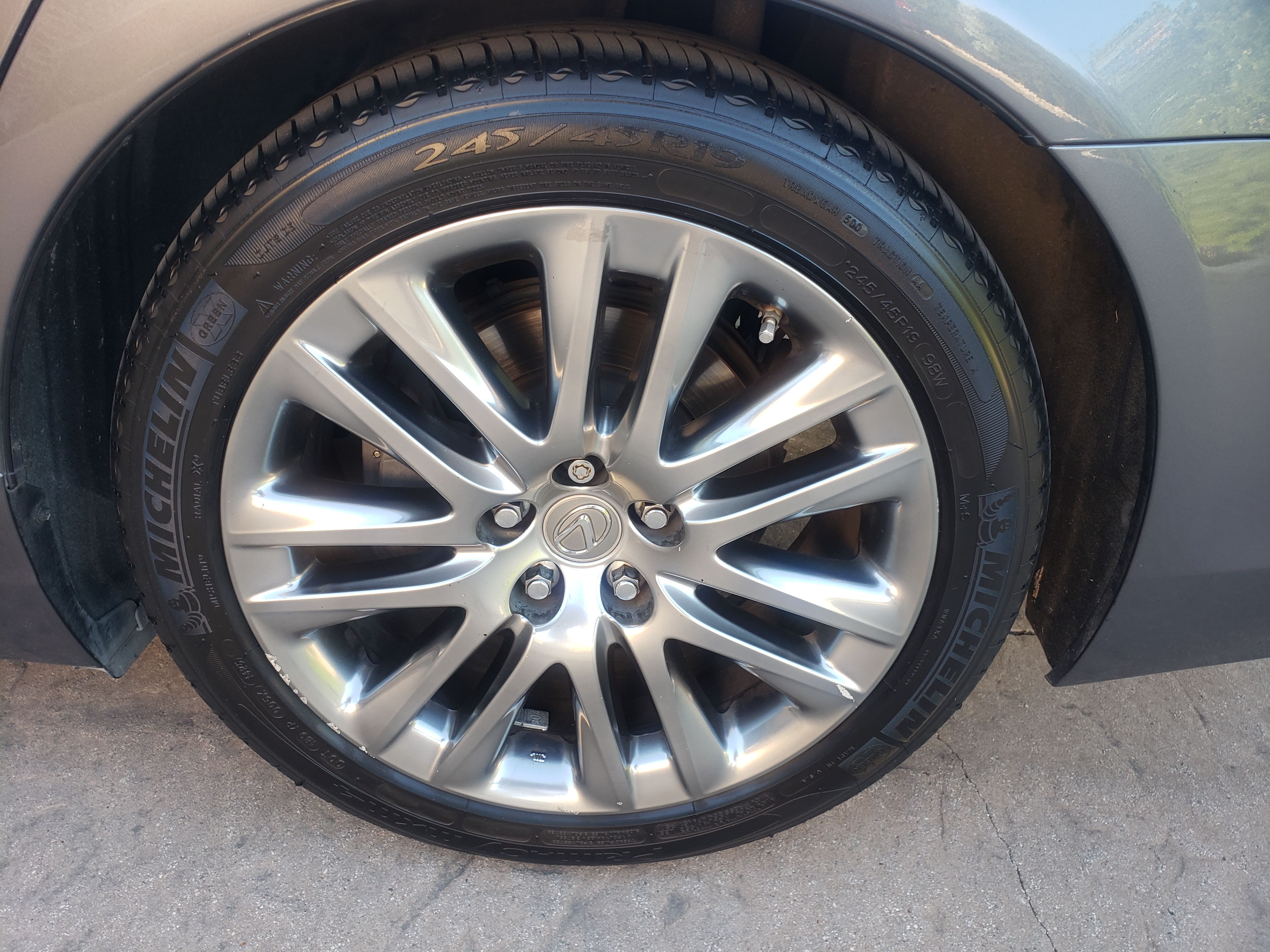 Used 2013 Lexus LS 460 RWD image 15