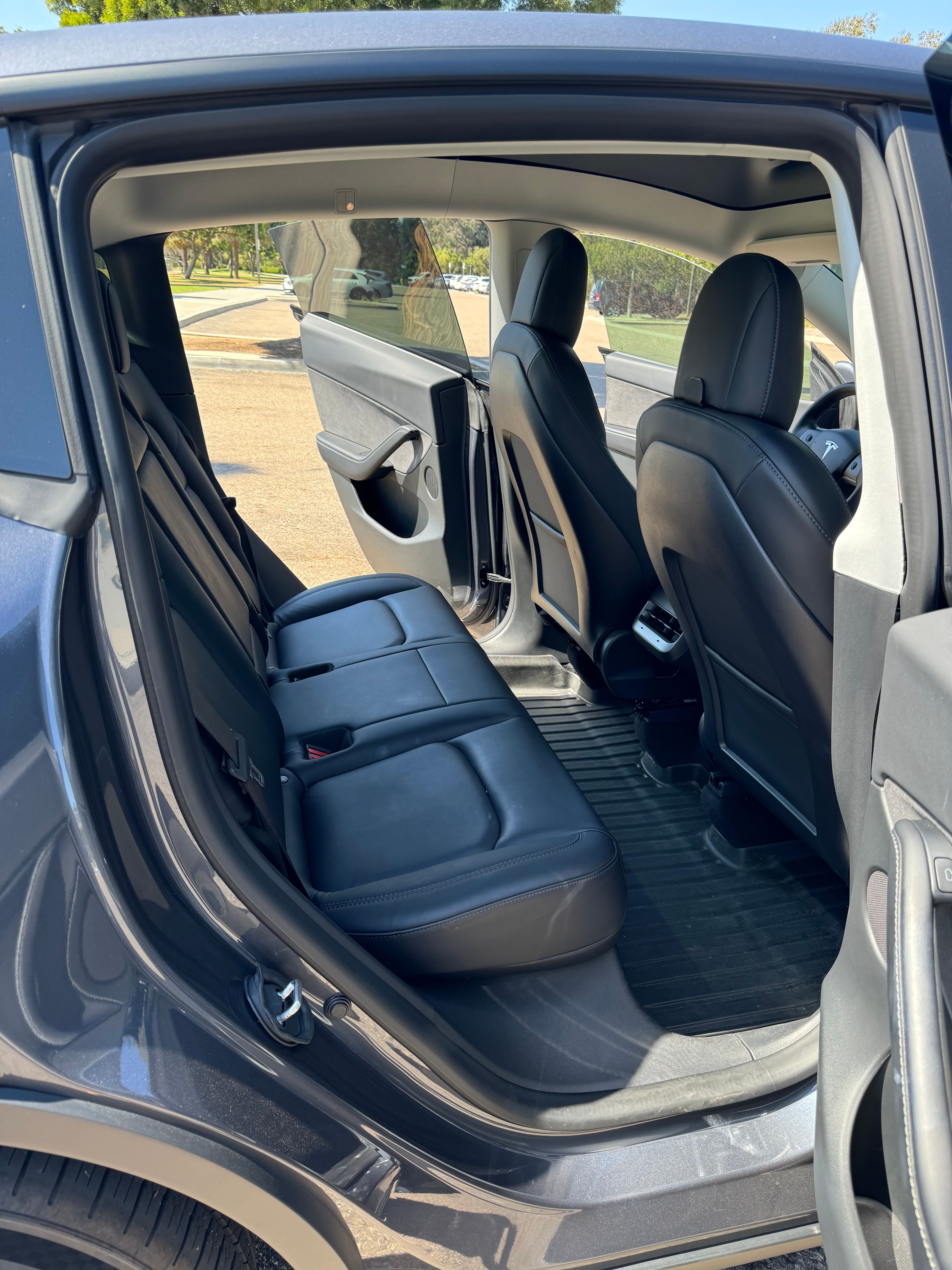 Used 2022 Tesla Model Y Performance AWD/4WD image 14