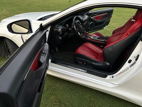 Used 2015 Lexus RC F image 9