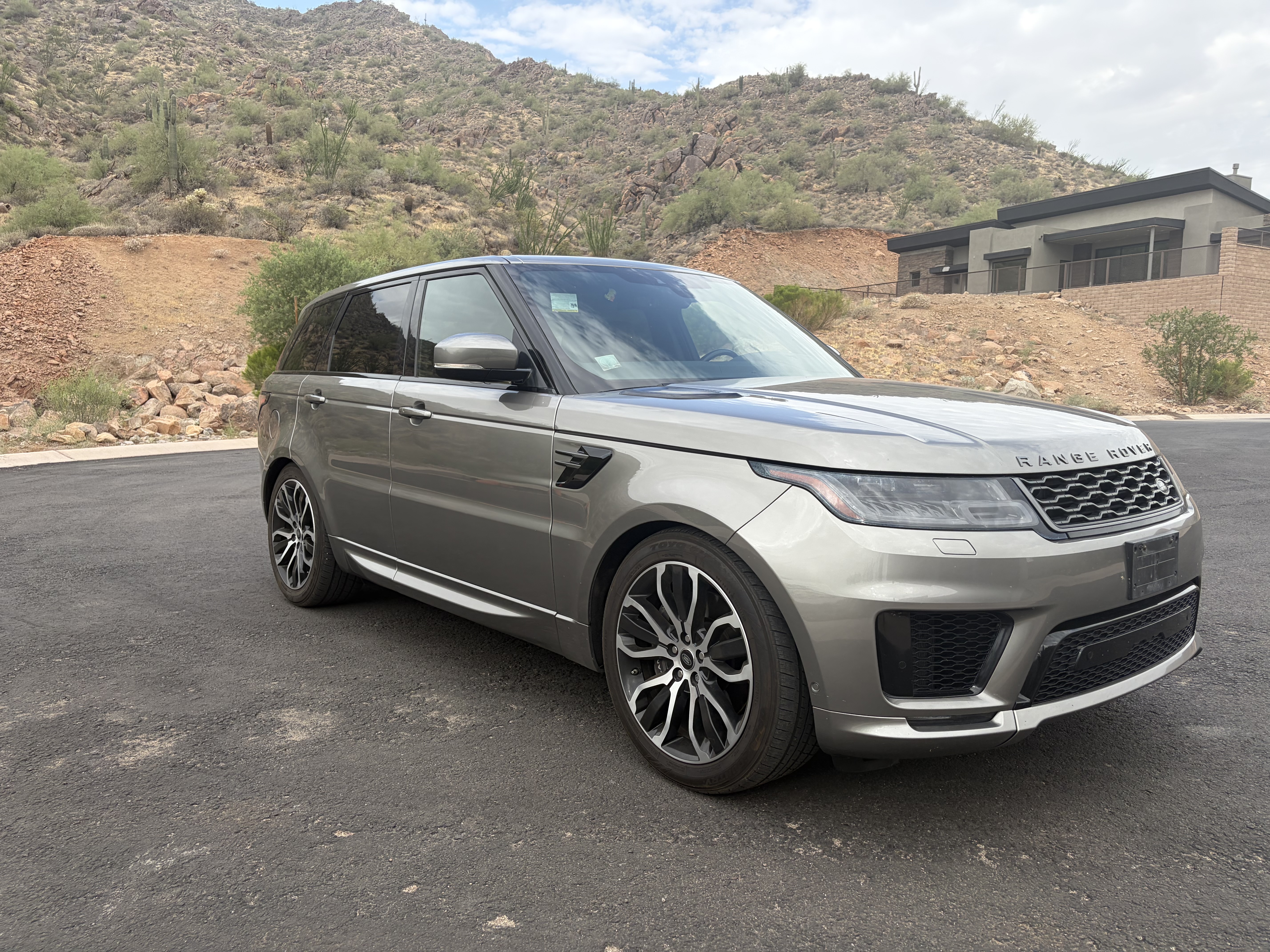 Used 2019 Land Rover Range Rover Sport Supercharged AWD/4WD image 9