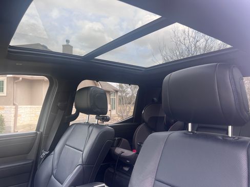 Used 2024 Toyota Tundra Platinum image 10