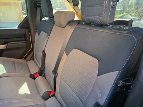 Used 2022 Ford Bronco Outer Banks image 6