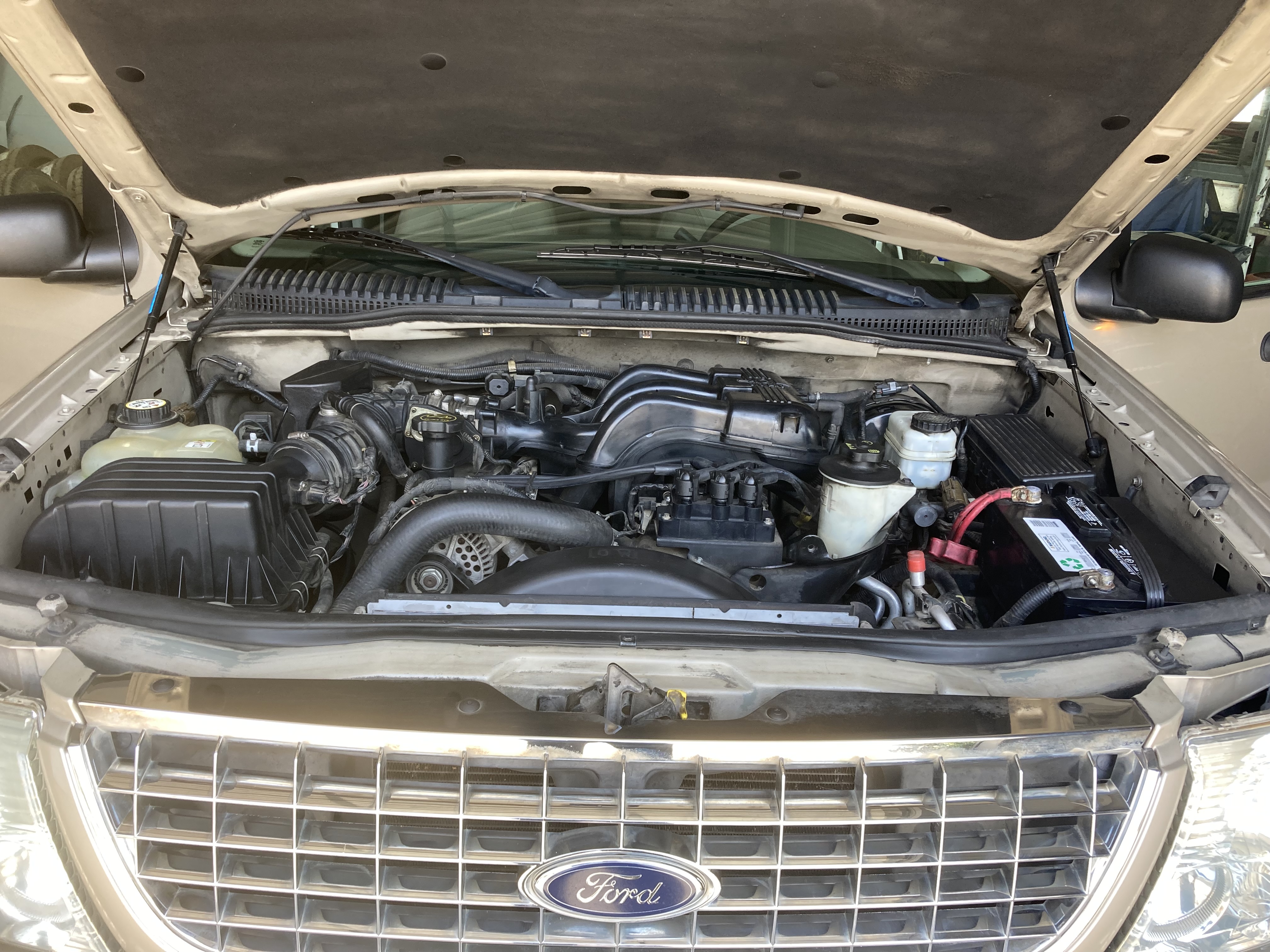 Used 2005 Ford Explorer Sport XLT RWD image 9