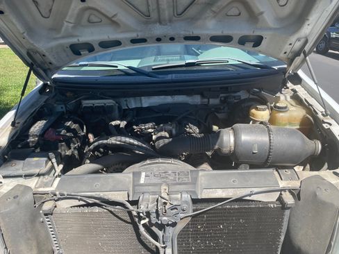 Used 2008 Ford F150 XLT RWD image 5