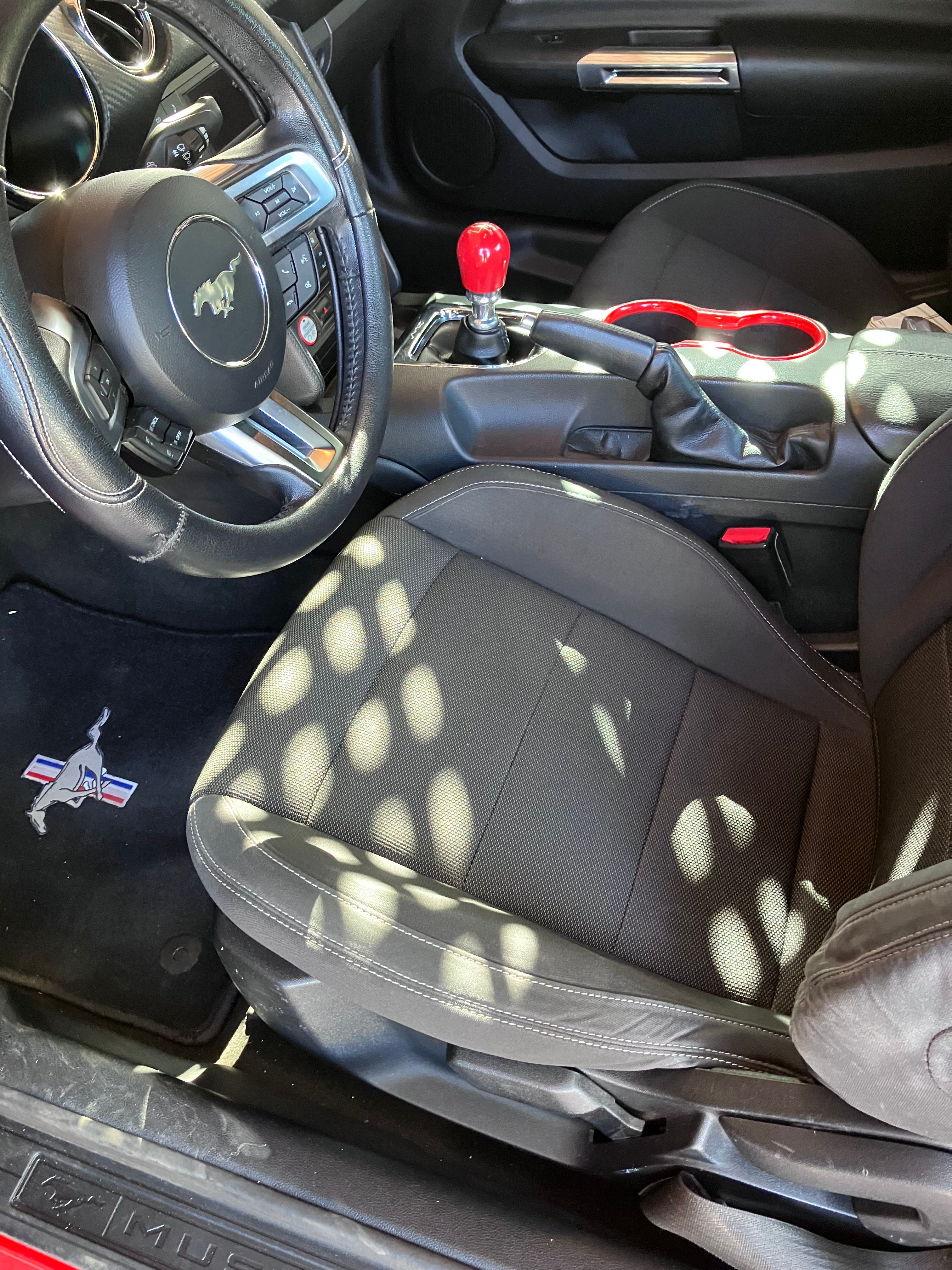 Used 2017 Ford Mustang Coupe RWD image 9