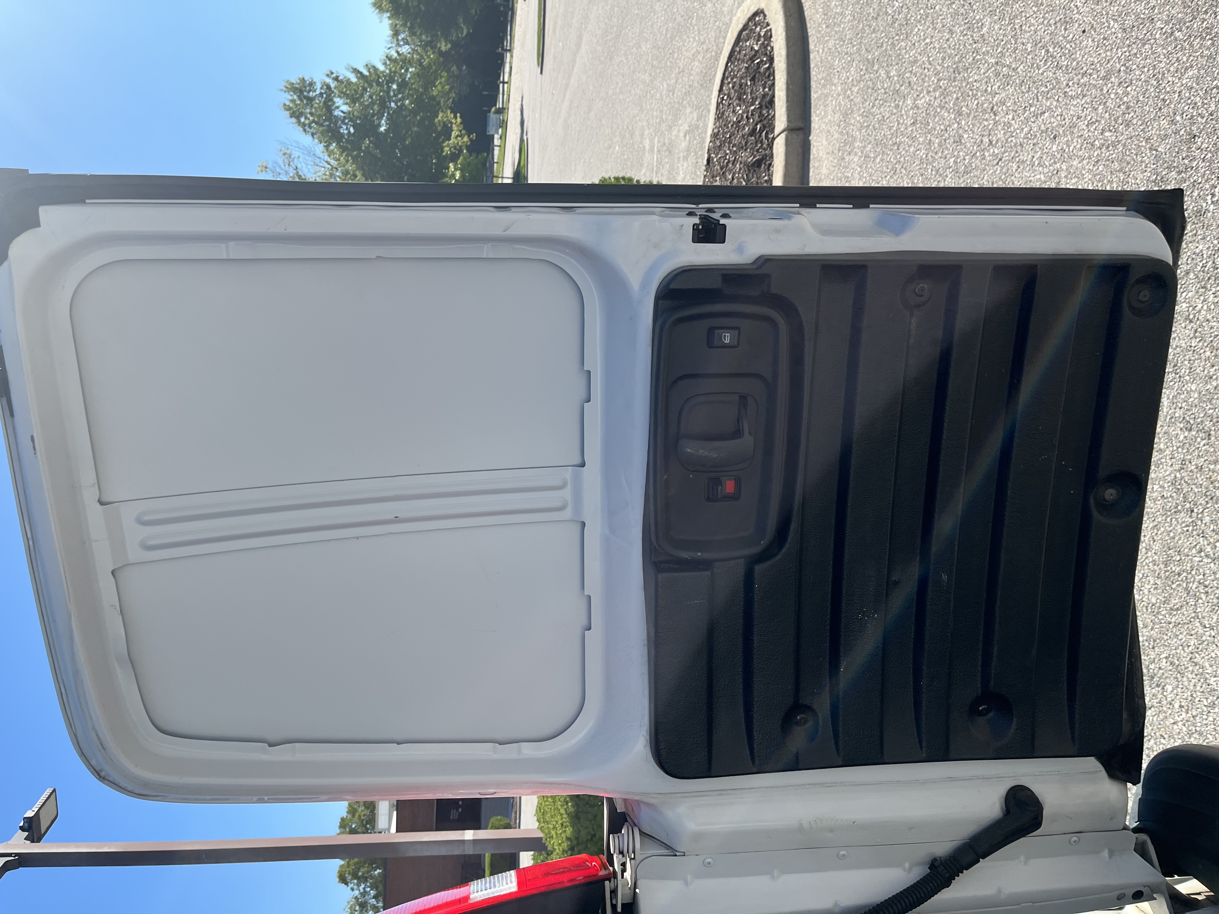 Used 2019 Chevrolet Express 3500 w/ Driver Convenience Package RWD image 10