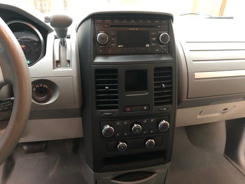 Used 2008 Dodge Grand Caravan SE image 14