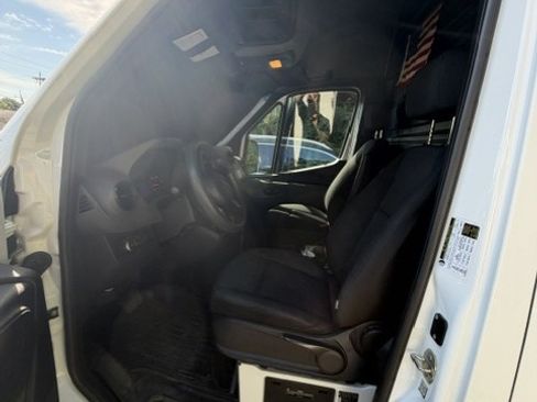 Used 2019 Mercedes-Benz Sprinter 144 image 9