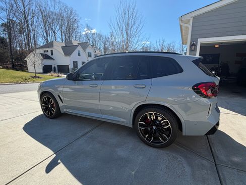 Used 2024 BMW X3 M40i w/ Premium Package image 10