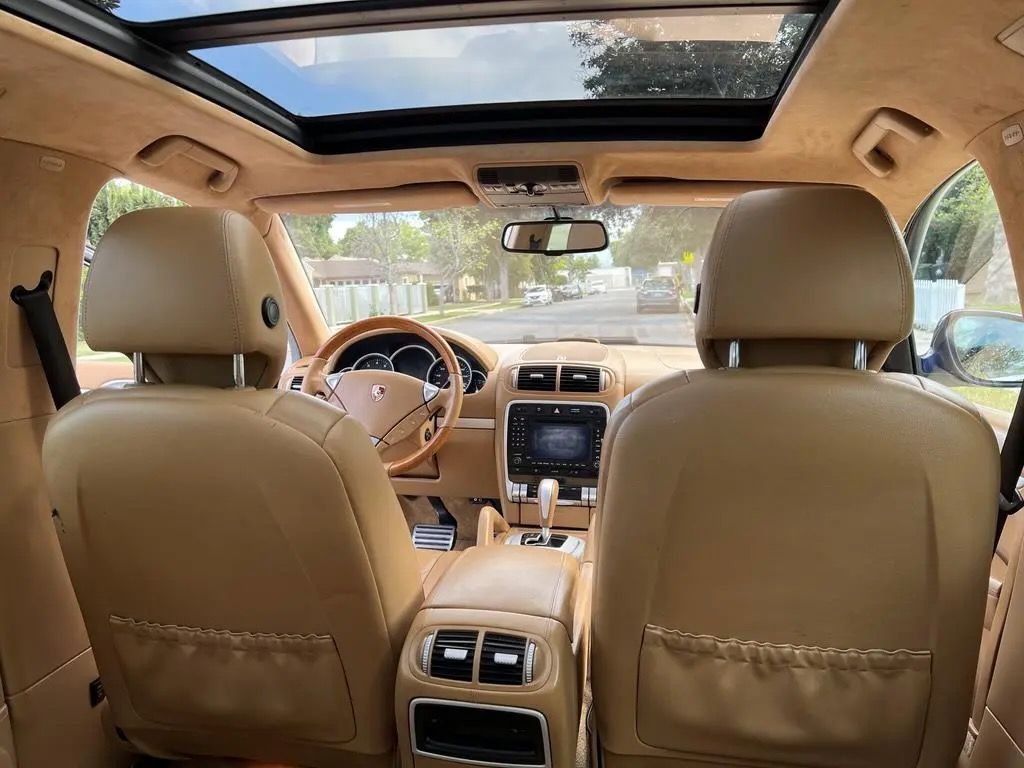 Used 2006 Porsche Cayenne Turbo S AWD/4WD image 4